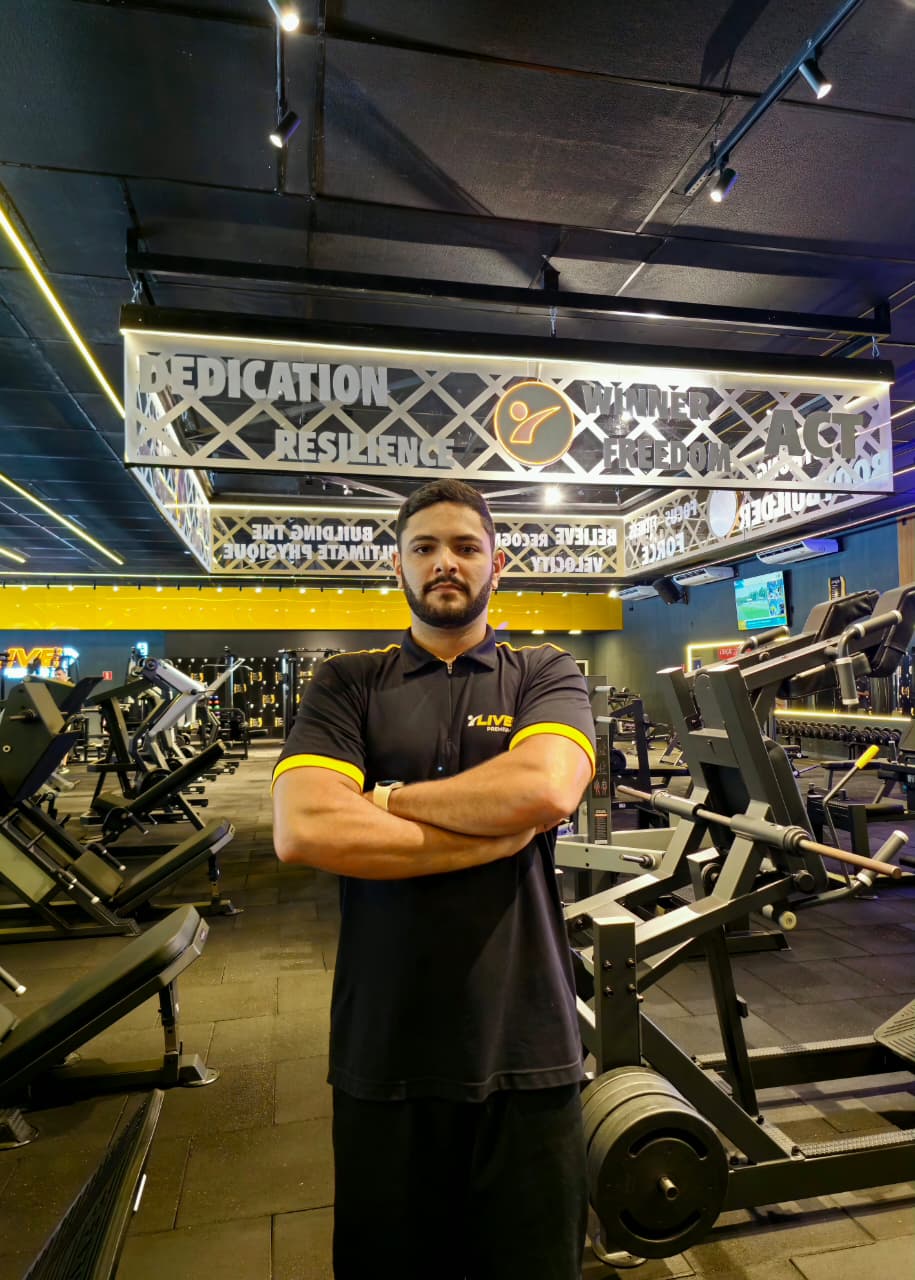 Leandro Almeida — Personal Trainer especialista em estética corporal